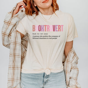 Booktrovert Tee