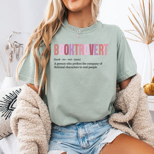 Booktrovert Tee