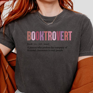 Booktrovert Tee