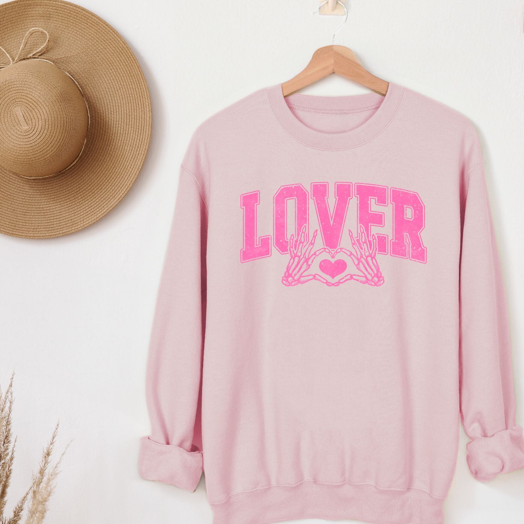 Heart Hands Lover Crewneck Sweatshirt, Womenswear Valentine's Day Soft Printed Sweatshirt, Cozy Love Day Oversized Top