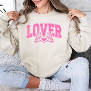 Heart Hands Lover Crewneck Sweatshirt, Womenswear Valentine's Day Soft Printed Sweatshirt, Cozy Love Day Oversized Top