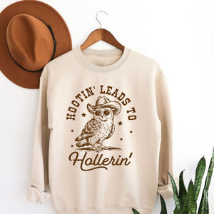 Hootin' and Hallerin' Sweatshirt, Womenswear Soft Printed Crewneck, Trendy Cozy Oversized Top