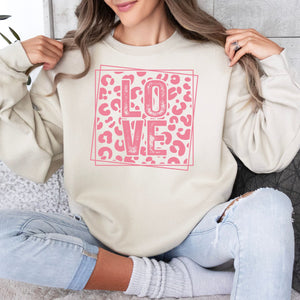 Leopard Love Crewneck Sweatshirt, Womenswear Valentine's Day Soft Printed Sweatshirt, Cozy Love Day Oversized Top