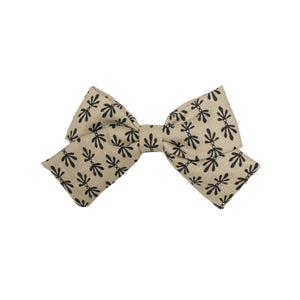 Floral bow in charcoal